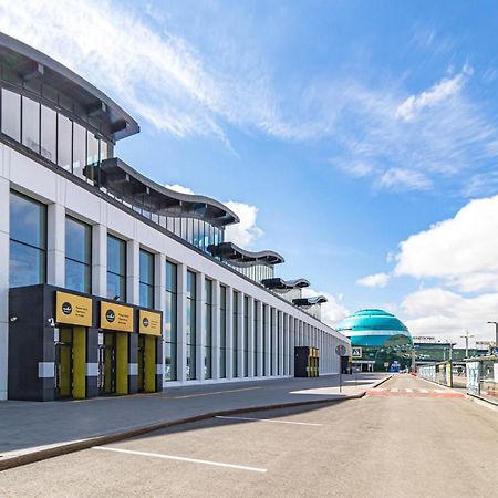 Caps Lock Airport Hotel Astana Luaran gambar