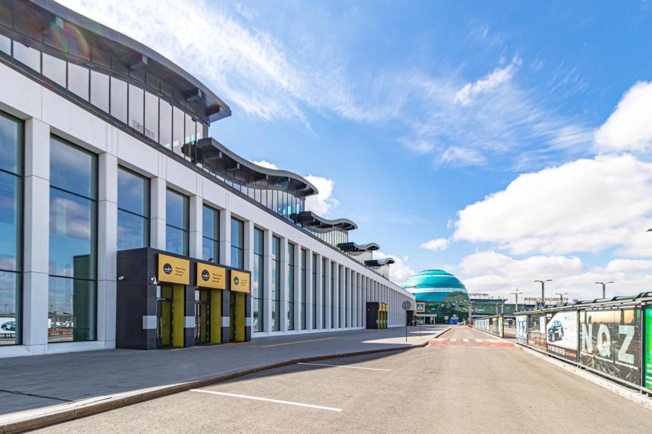 Caps Lock Airport Hotel Astana Luaran gambar